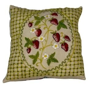 Small Strawberry Daisy Crewel Accent Pillow 9" Linen Plaid Back Cottage Core